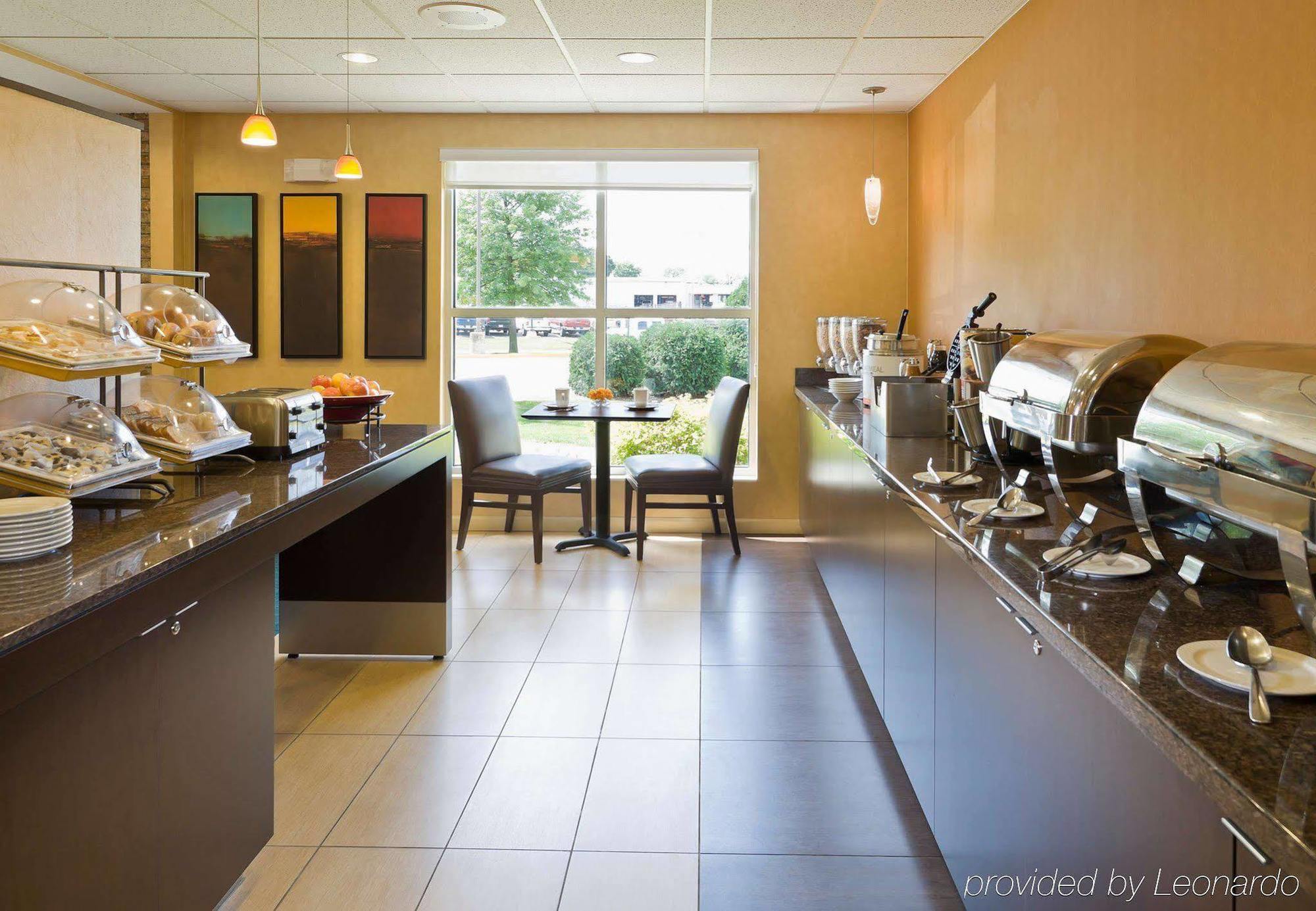 Residence Inn By Marriott Cedar Rapids Restaurant foto